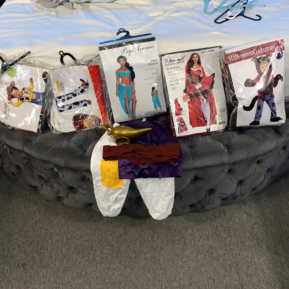 Halloween costumes (mommy and me )